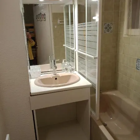 Rez De Jardin St Aygulf דירה *