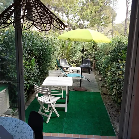아파트 Rez De Jardin St Aygulf